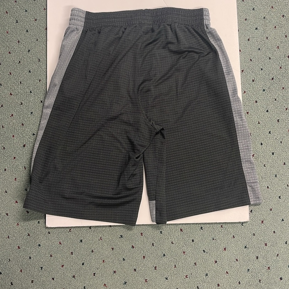 NIKE MENS FAST BREAK BLACK WITH GRAY STRIPE BASKETBALL SHORTS SIZE MEDIUM - Picture 6 of 10
